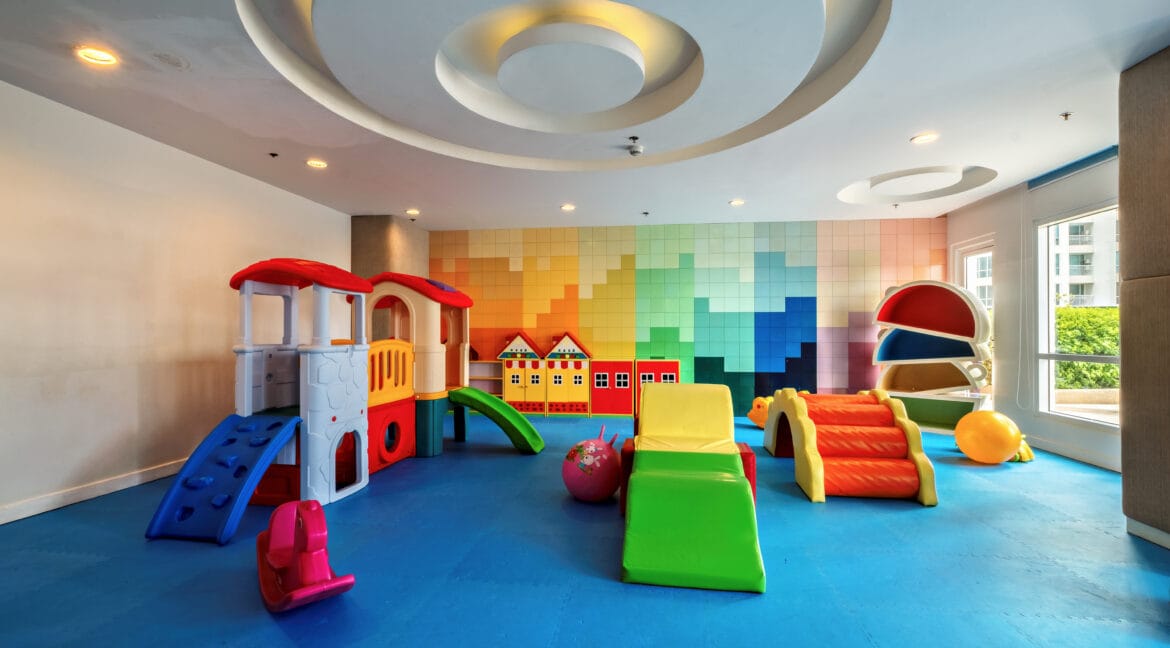 T2 - Day Care 01
